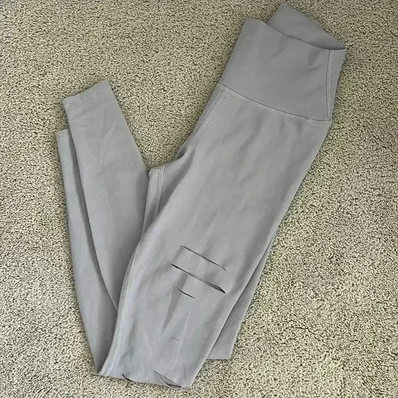 ALO Yoga Ripped Warrior High Waisted Legging NEW - Picture 4 of 6